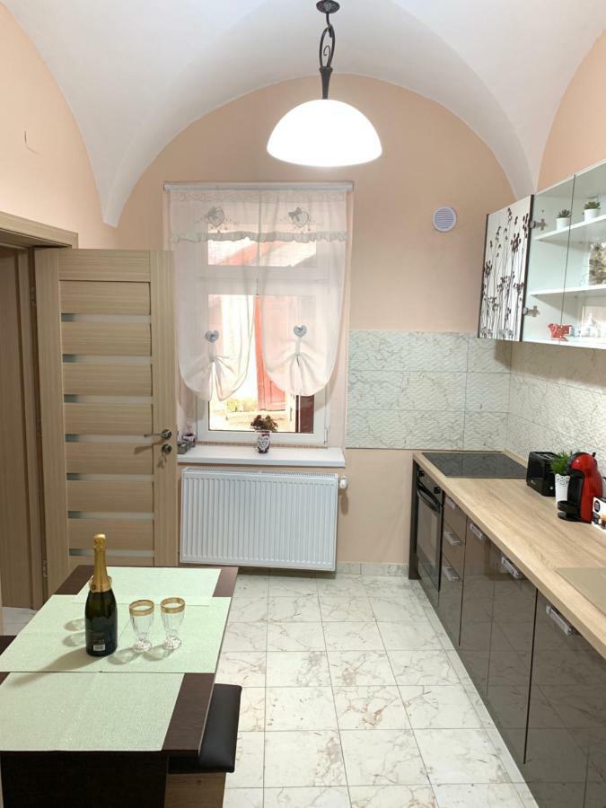 36 Central Residence Μπρασόβ Εξωτερικό φωτογραφία